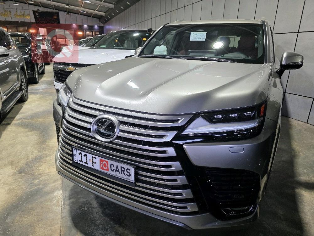 لكزس LX